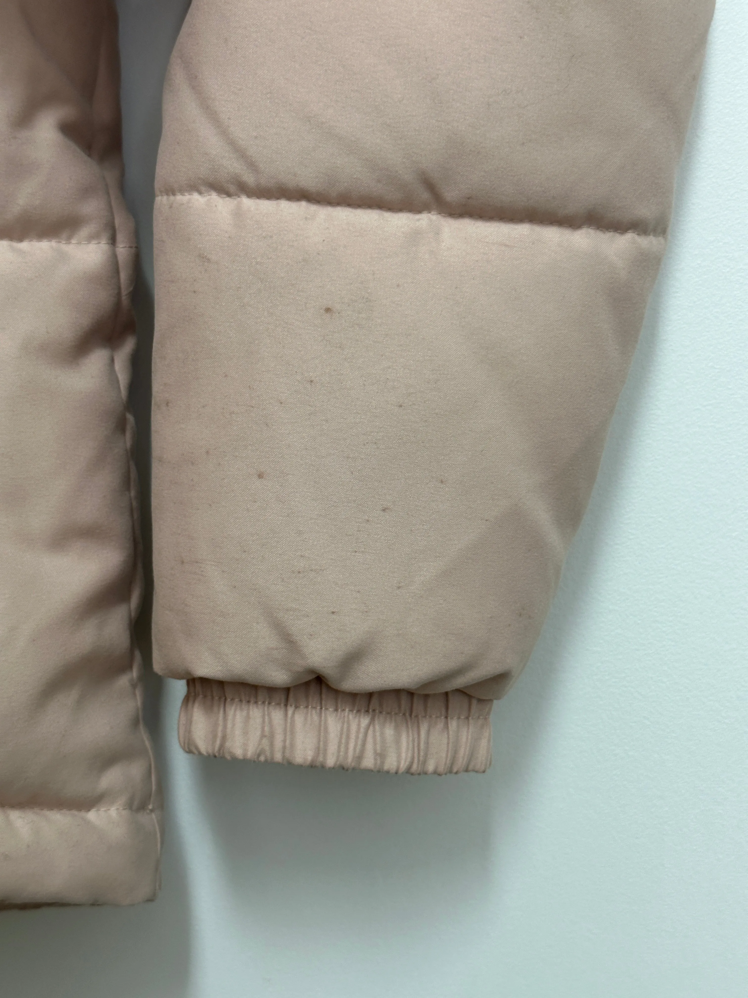 Hooded Puffer Jacket in Pink