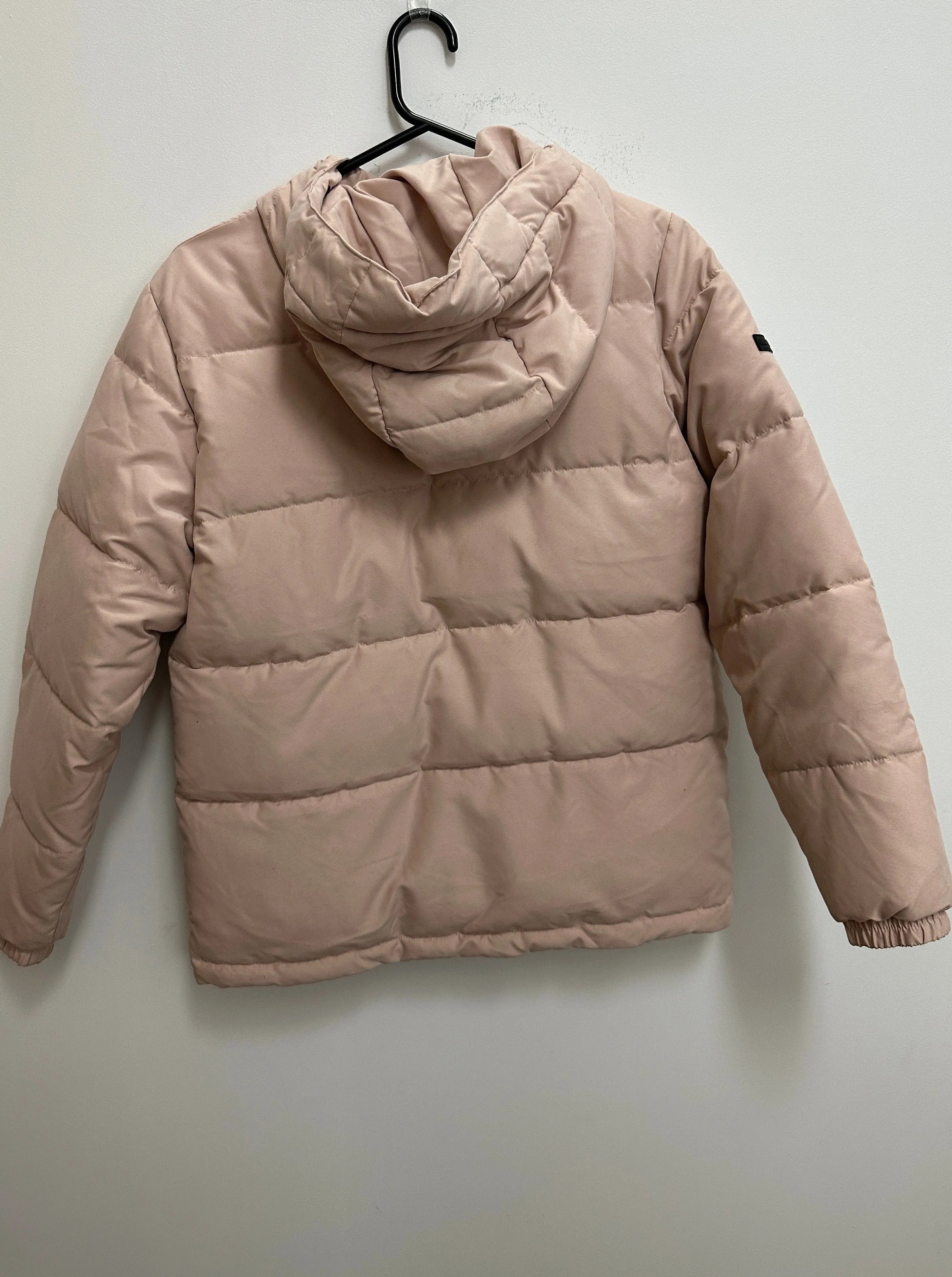 Hooded Puffer Jacket in Pink