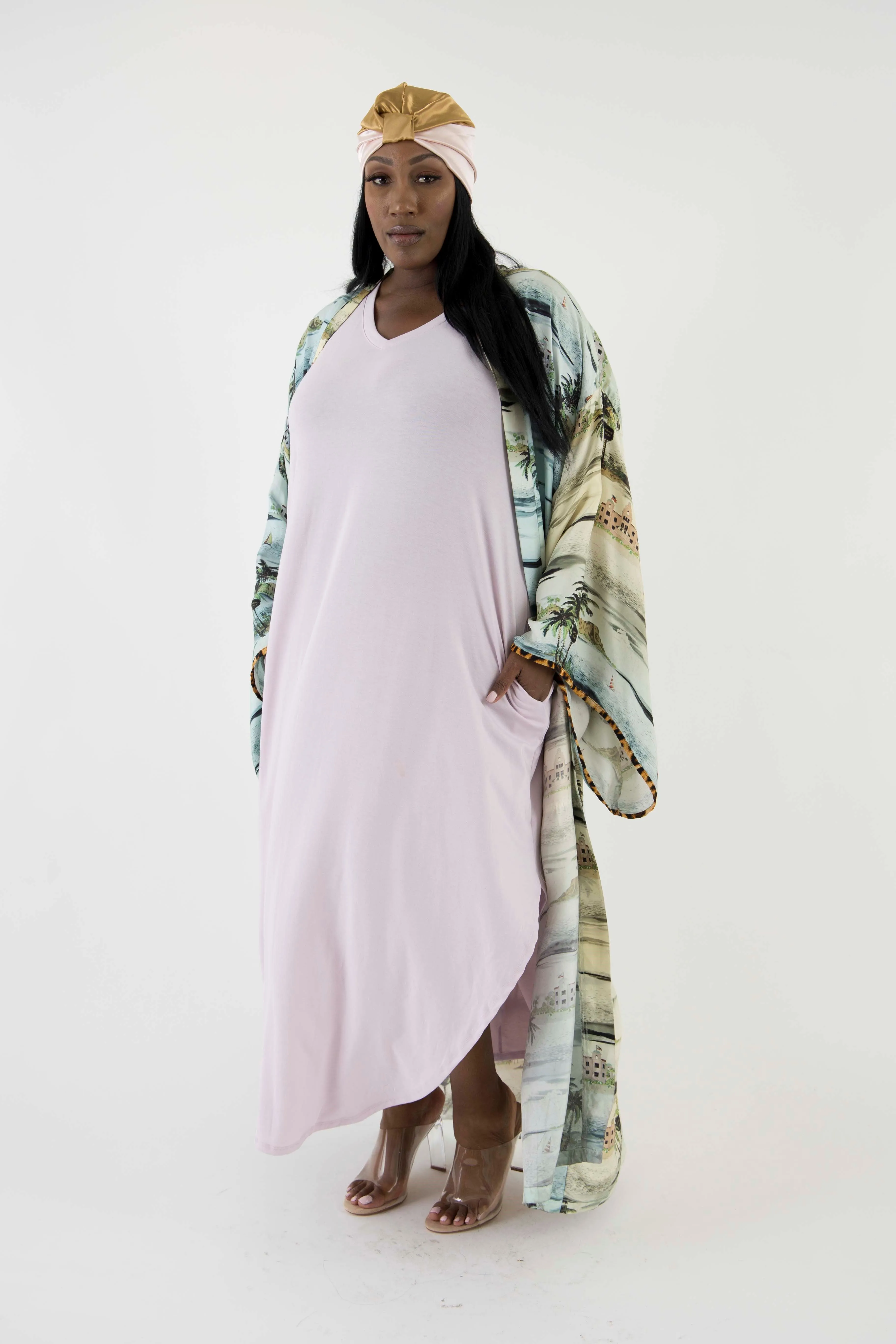 The Beach Scene Silk Twill Kimono in Multi Pastel with Kimono sleeves