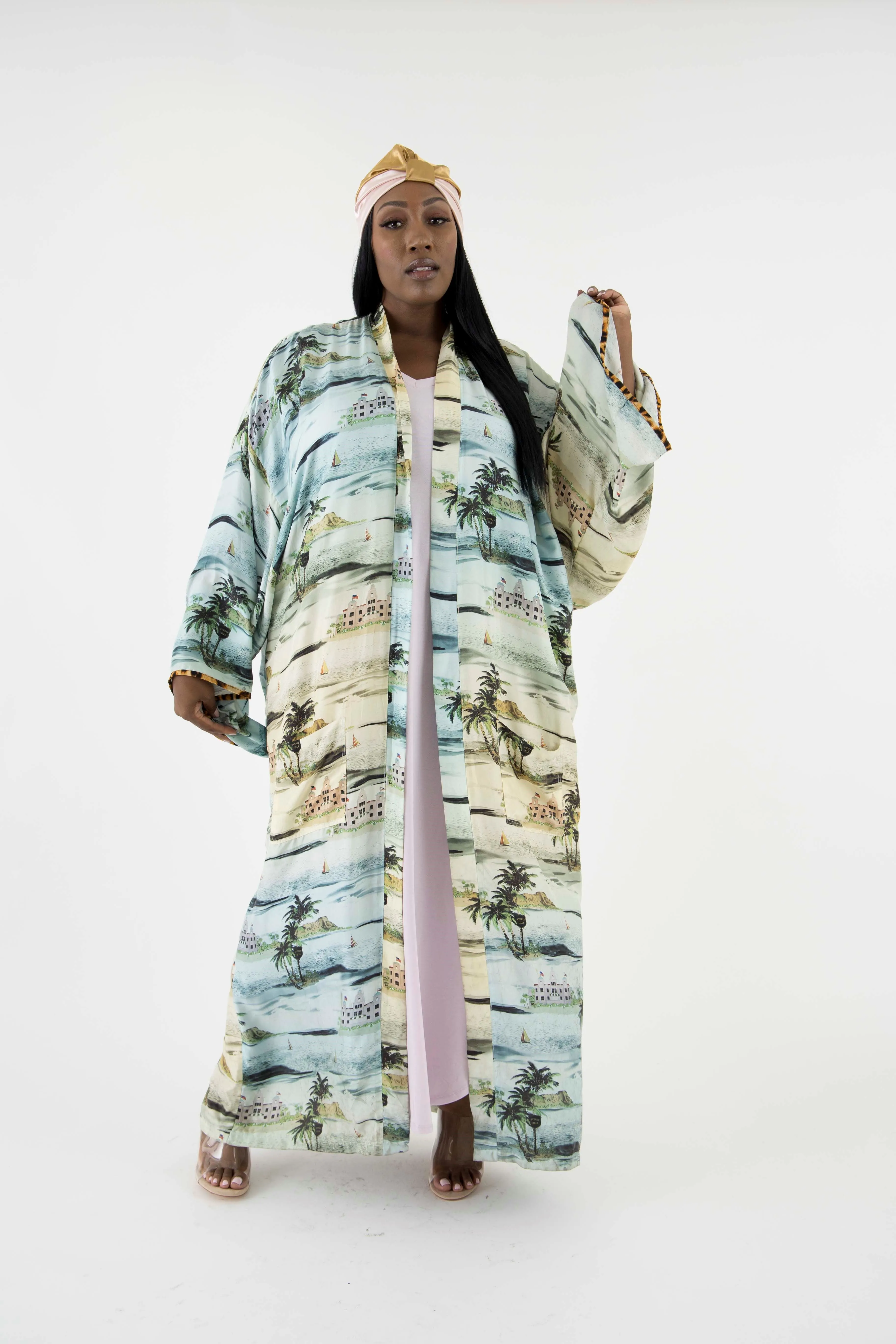 The Beach Scene Silk Twill Kimono in Multi Pastel with Kimono sleeves